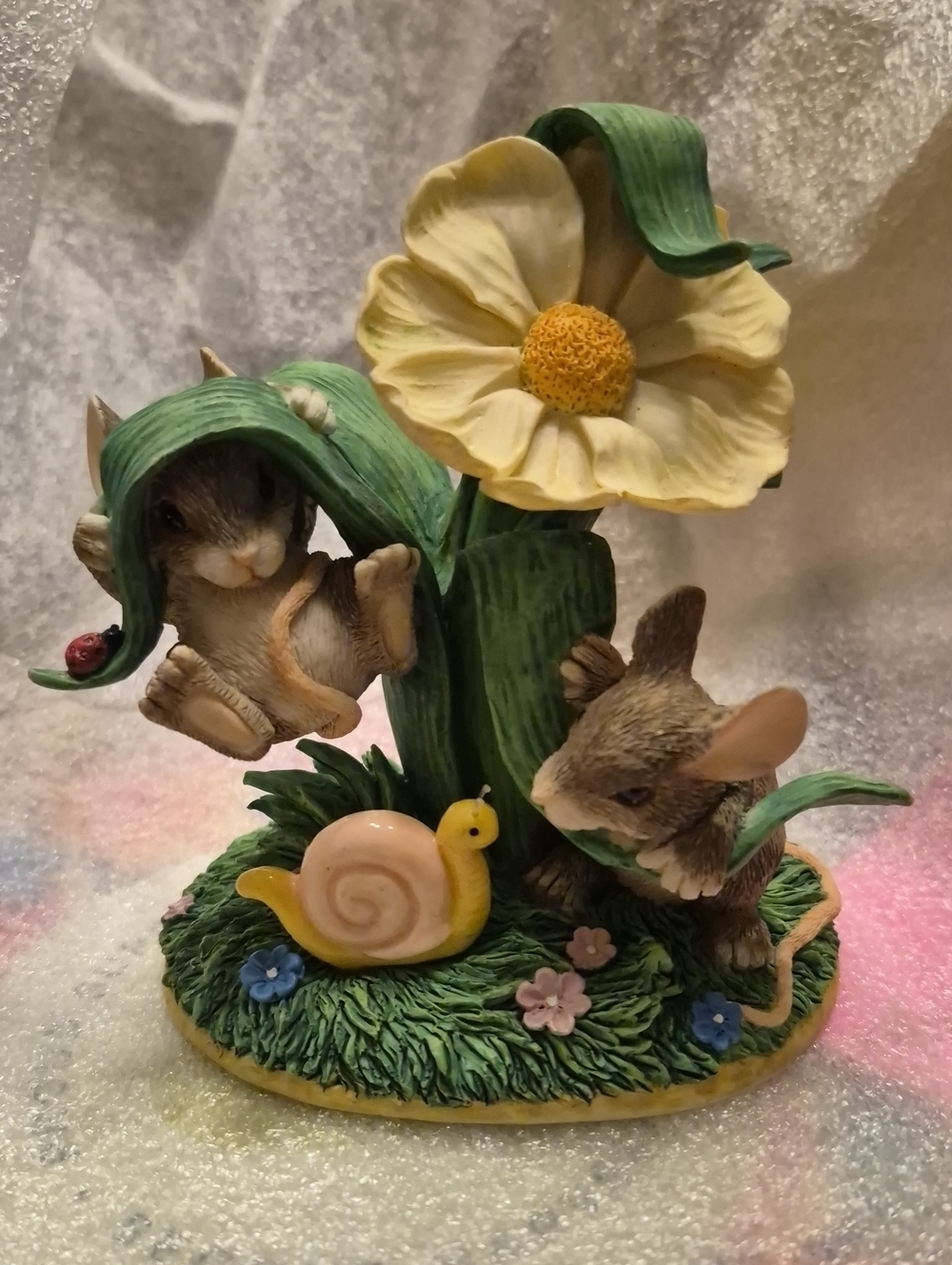 Charming Tails "Hangin Around"